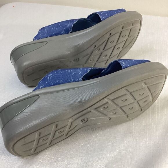 Bzees Blue Slide On Sandals Size 8 - Picture 5 of 7